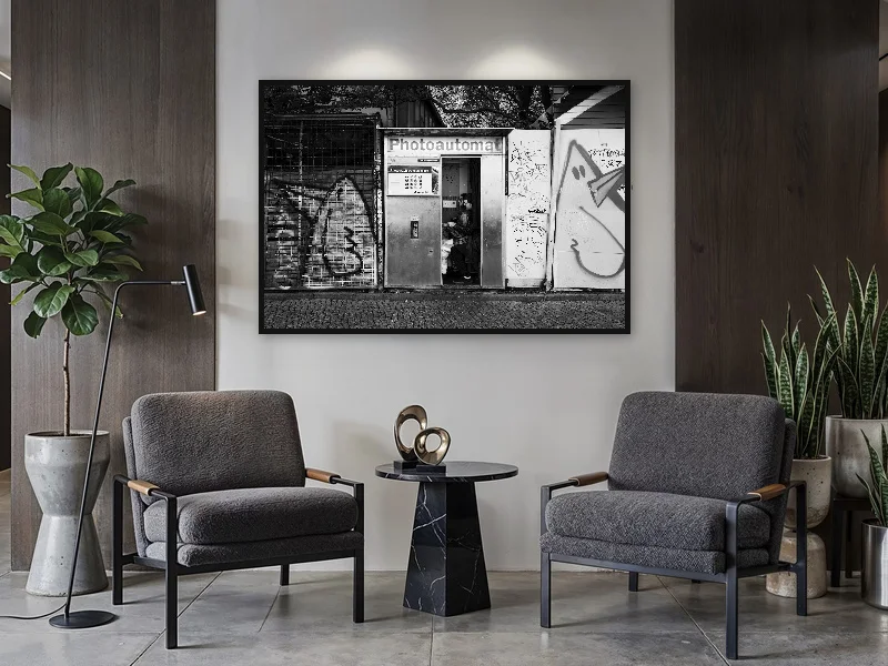 PHOTOAUTOMAT — monumental print in situ.