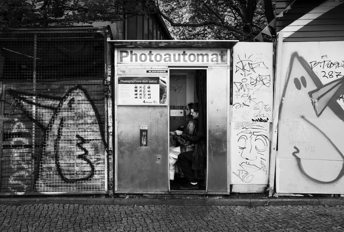 Photograph “PHOTOAUTOMAT”, Berlin, Germany (August 2025).