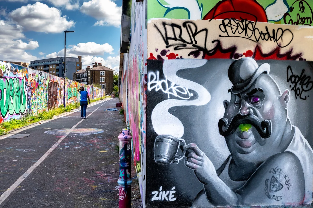 Photograph “TEA TIME”, London, England (August 2023).