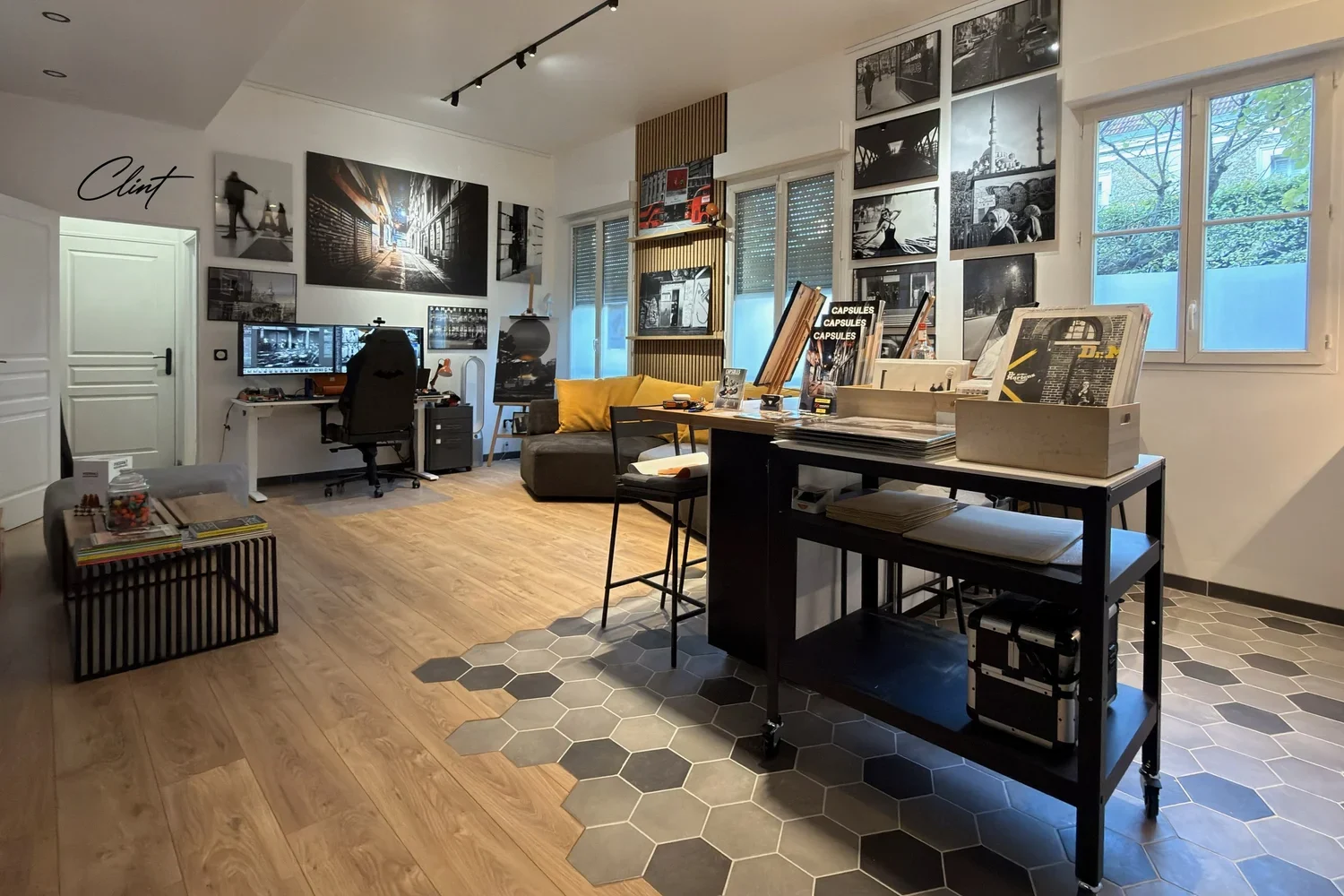 View of the street.photo studio in Meudon.